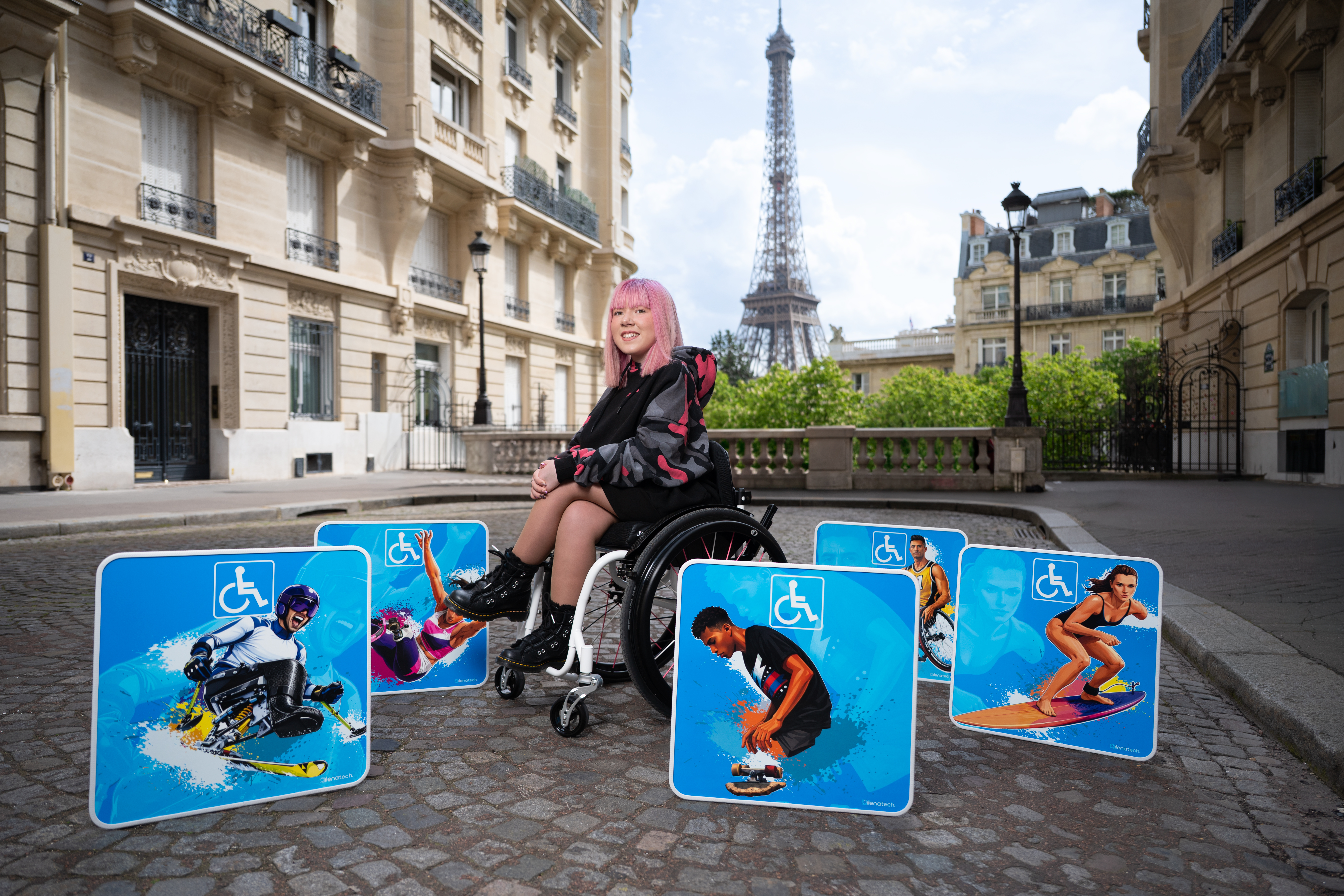 Panneaux de stationnement PMR Ilenatech pour améliorer l'accessibilité des places handicapées.
